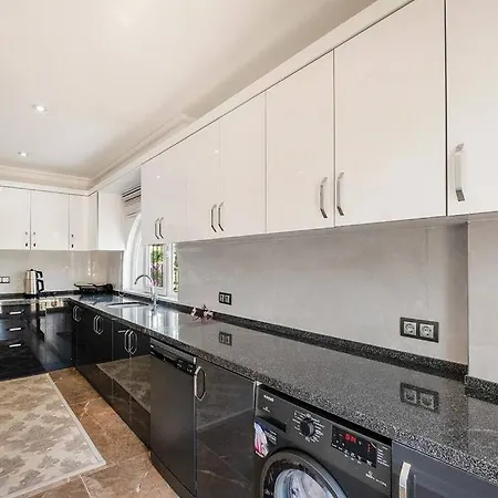 Sessiz Sakin Manzaralı Villa Fethiye