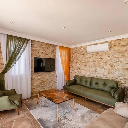 Sessiz Sakin Manzarali Sauna Ve Jakuzili,muestakil Havuzlu Βίλα