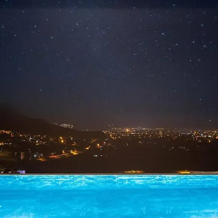 Βίλα Sessiz Sakin Manzarali Sauna Ve Jakuzili,muestakil Havuzlu Φετιγιέ