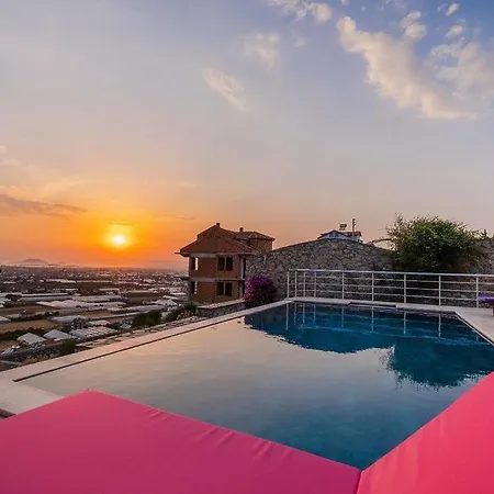 Βίλα Sessiz Sakin Manzarali Sauna Ve Jakuzili,muestakil Havuzlu *